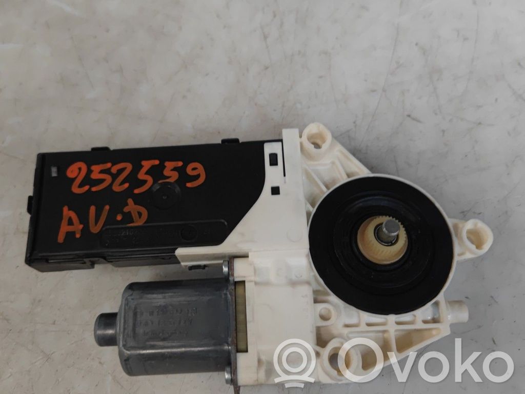 Renault Laguna III Silnik regulatora szyby drzwi przednich 