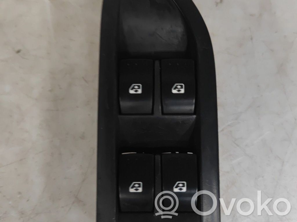 Renault Laguna II Electric window control switch 