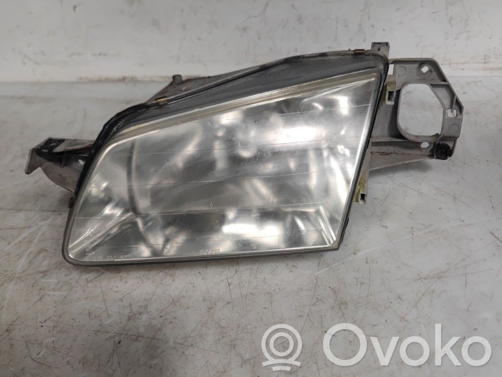 Mazda 323 Headlight/headlamp 