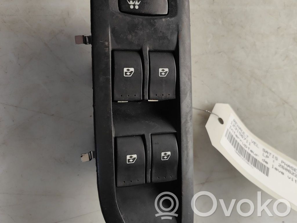 Electric window control switch   7701208404