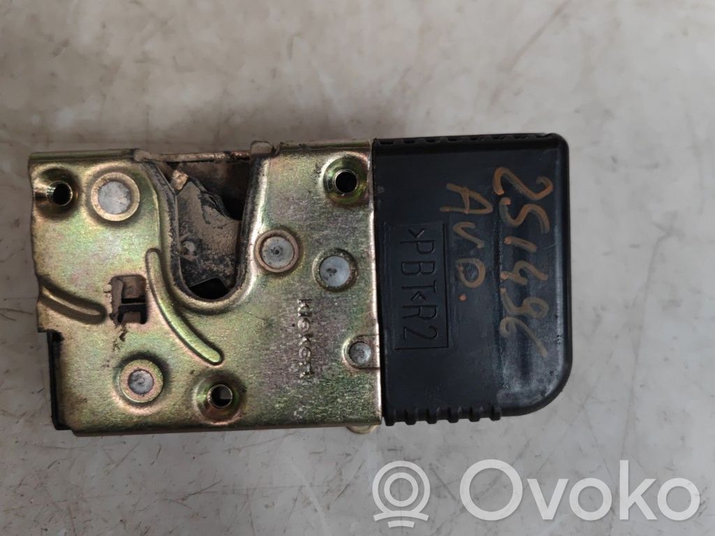 Front door lock   00009136J7