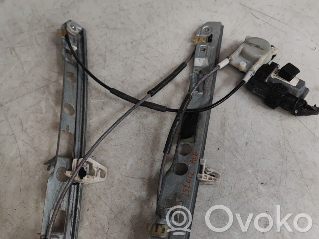 Renault Megane II Front door window regulator with motor 