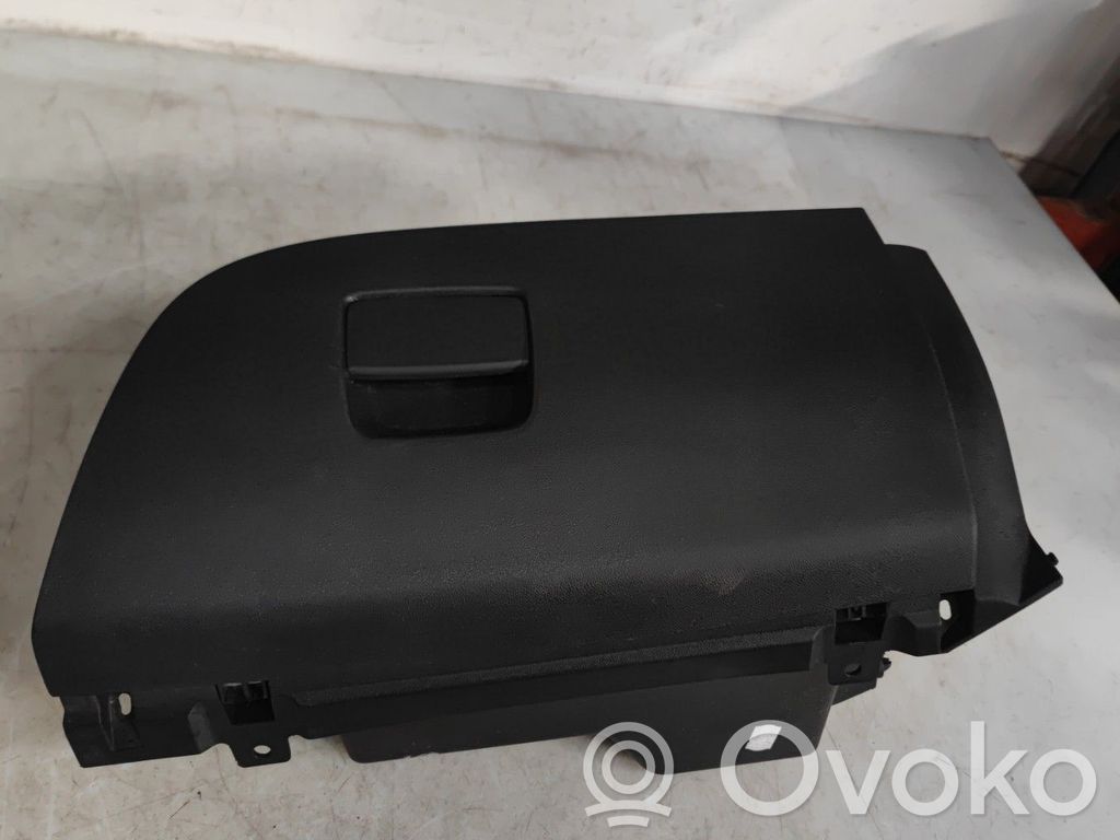 Glove box set   39141456