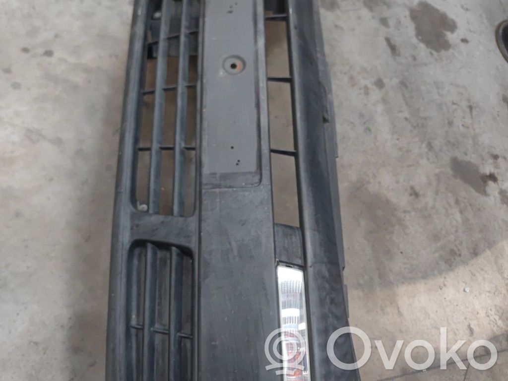 Opel Vivaro Etupuskuri 