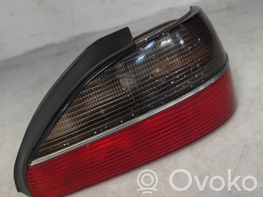 Peugeot 306 Aizmugurējais lukturis virsbūvē 