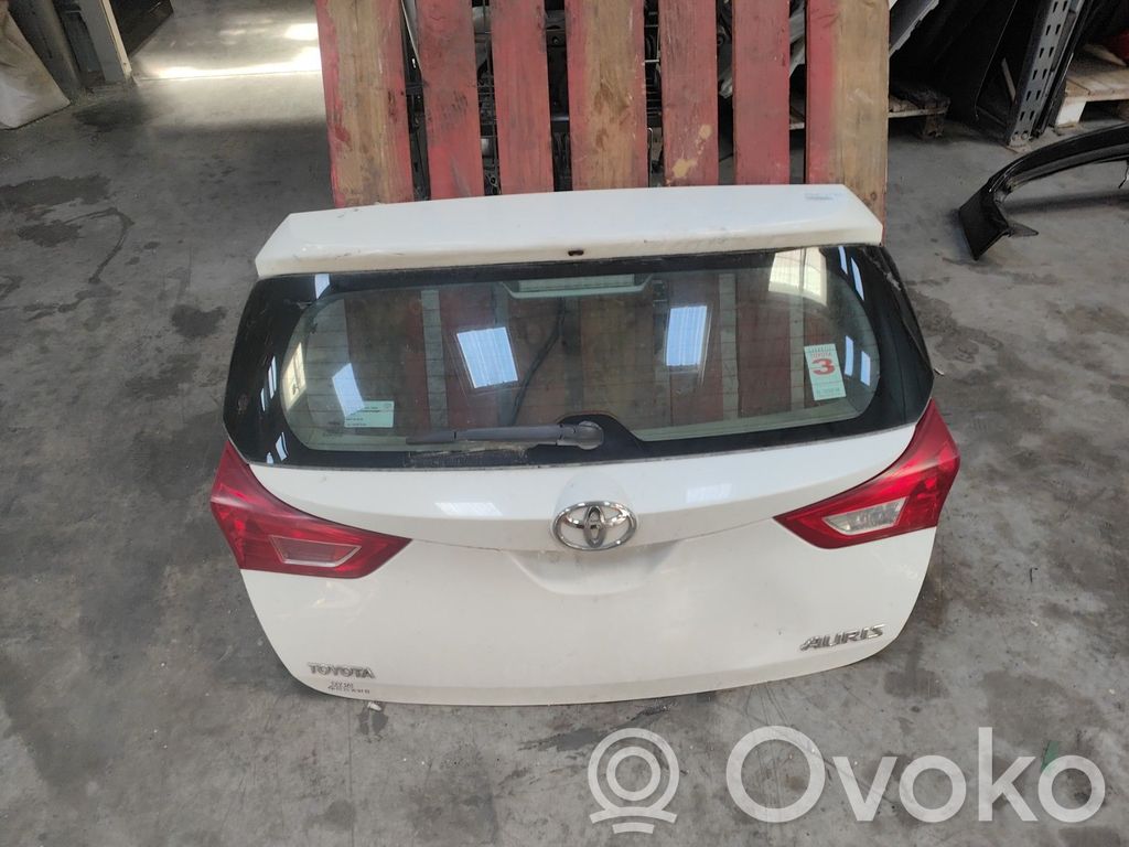 Toyota Auris E180 Puerta del maletero/compartimento de carga 