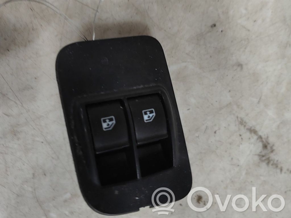 Interruptor del elevalunas eléctrico   1618106380