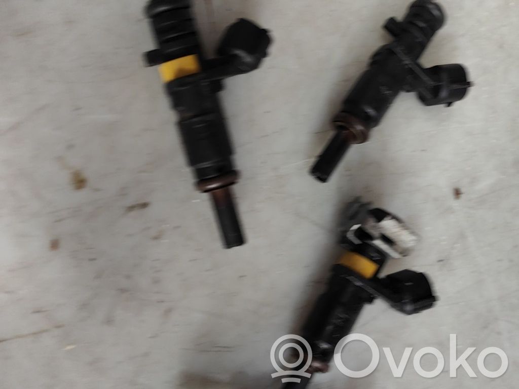 Citroen C4 I Inyector de combustible 