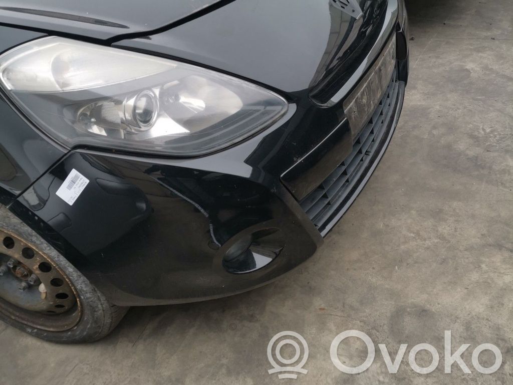 Renault Clio III Parachoques delantero 