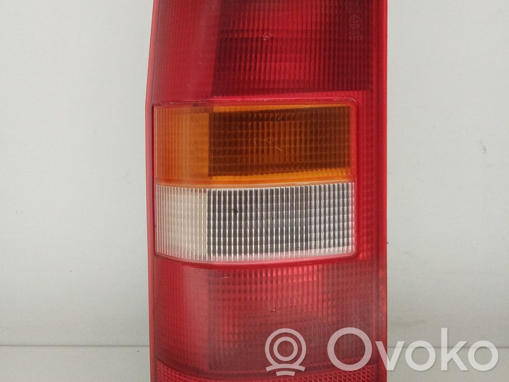 Galinis žibintas dangtyje   2250GLVALEO,1473013080