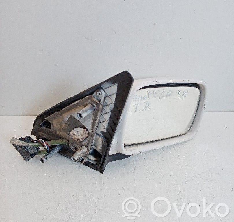 Volkswagen Polo III 6N 6N2 6NF Front door electric wing mirror 