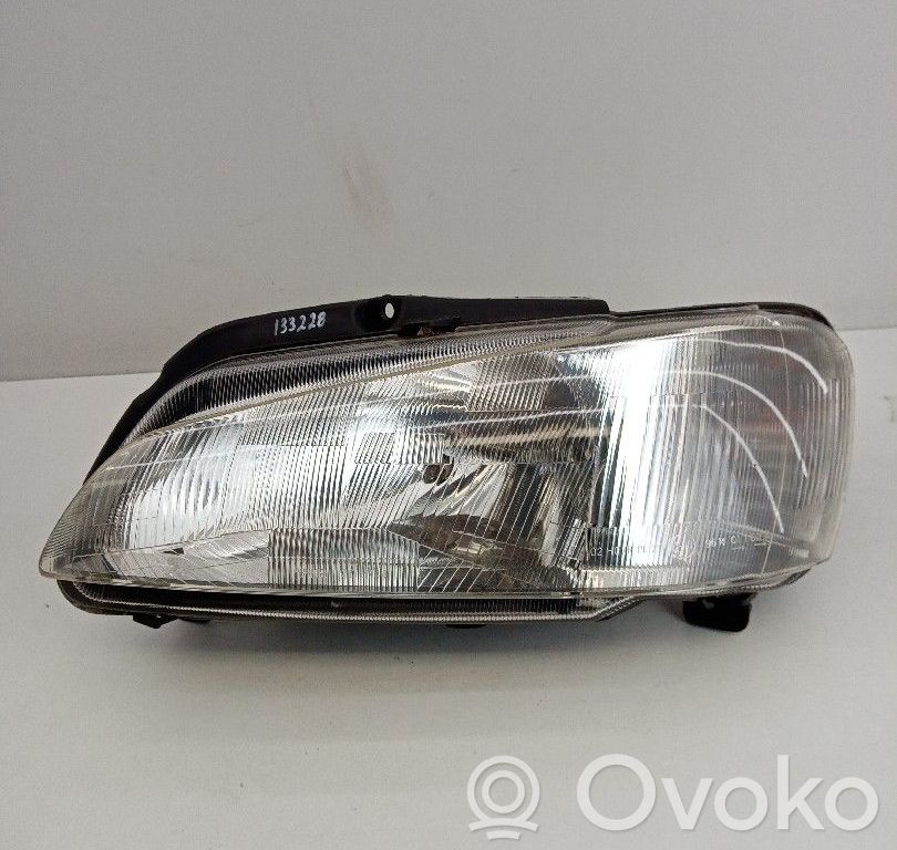 Peugeot 106 Headlight/headlamp 