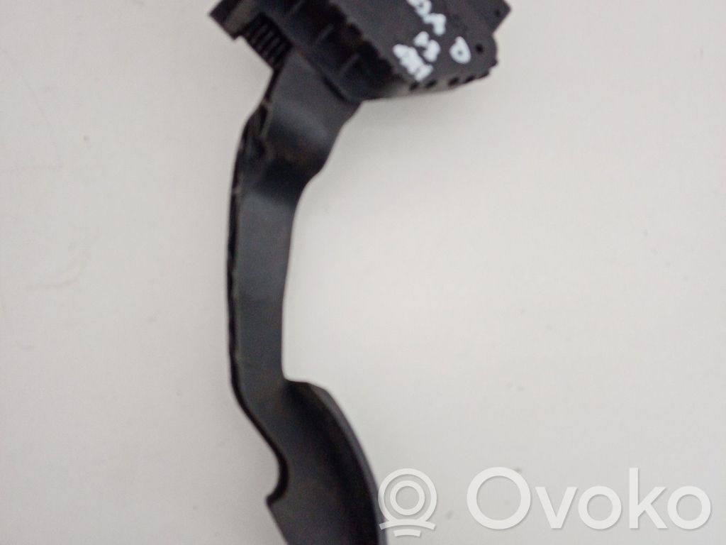 Accelerator throttle pedal   13305804,15709A12,B720