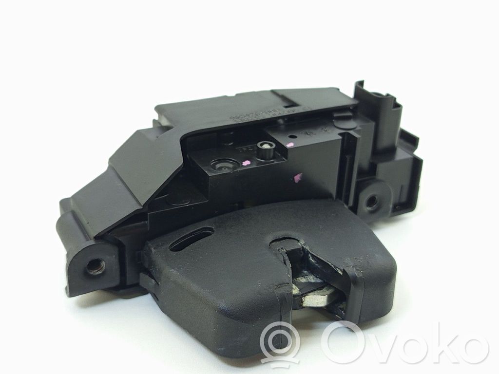 Peugeot 308 Tailgate exterior lock 