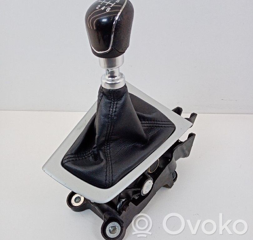 Ford Focus Lewarek zmiany biegów / dolny 