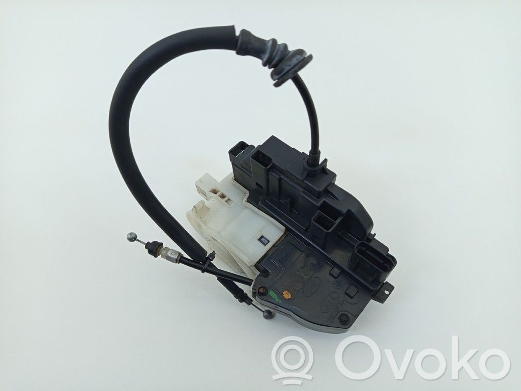 Priekšpusē slēdzene   813201H020,7PINOS