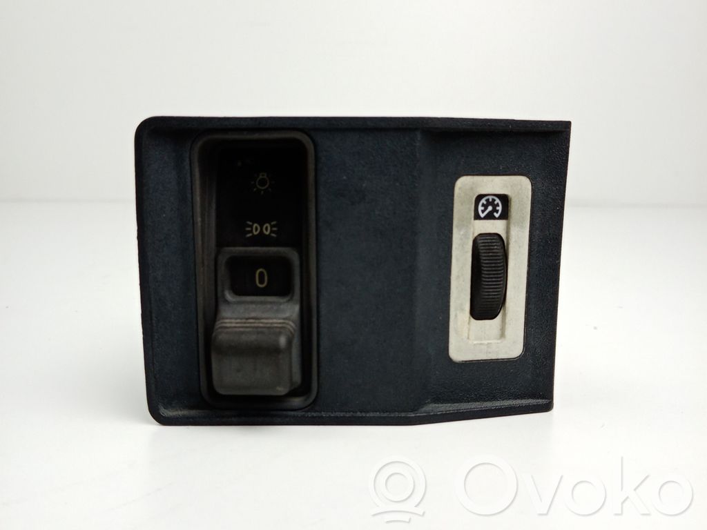 Light switch   38813705