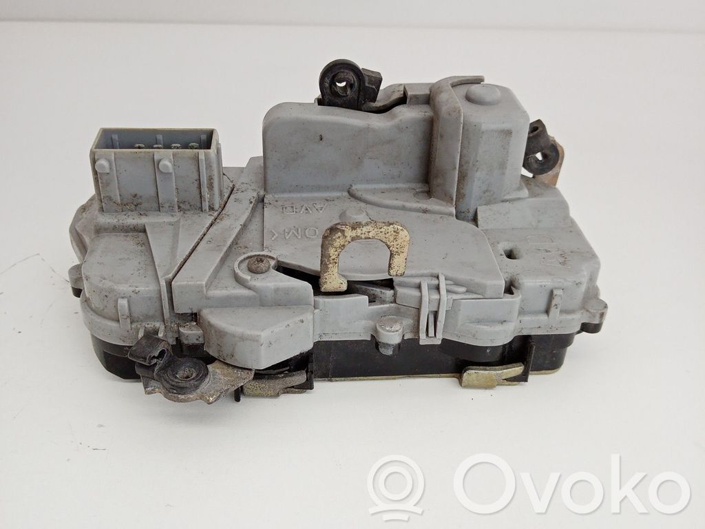 Peugeot 306 Front door lock 