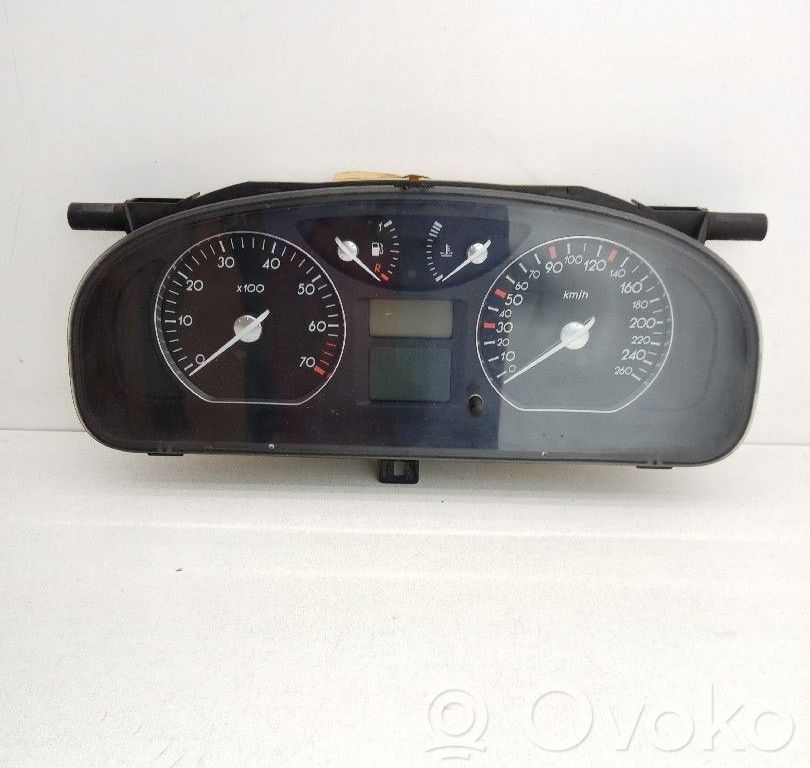 Renault Laguna II Geschwindigkeitsmesser Cockpit 