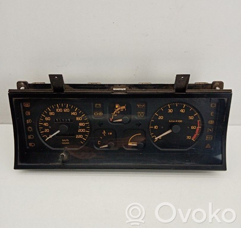 Subaru Legacy Speedometer (instrument cluster) 