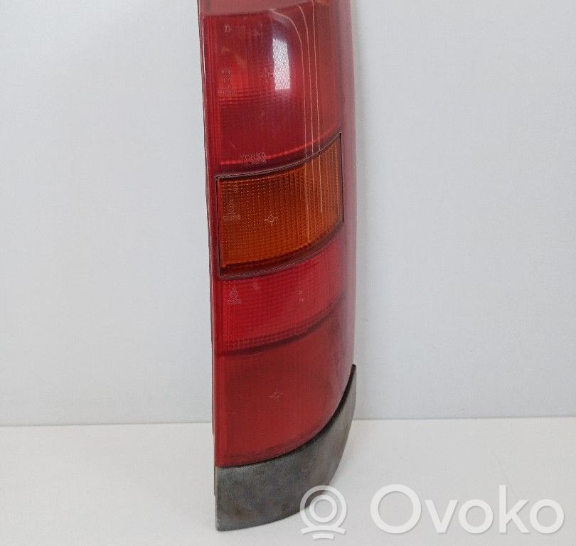 Renault 5 Galinis žibintas kėbule 