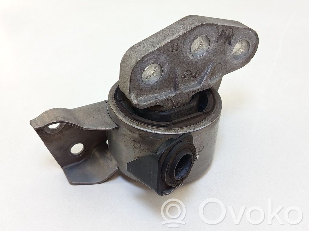 Engine mount bracket   13130741