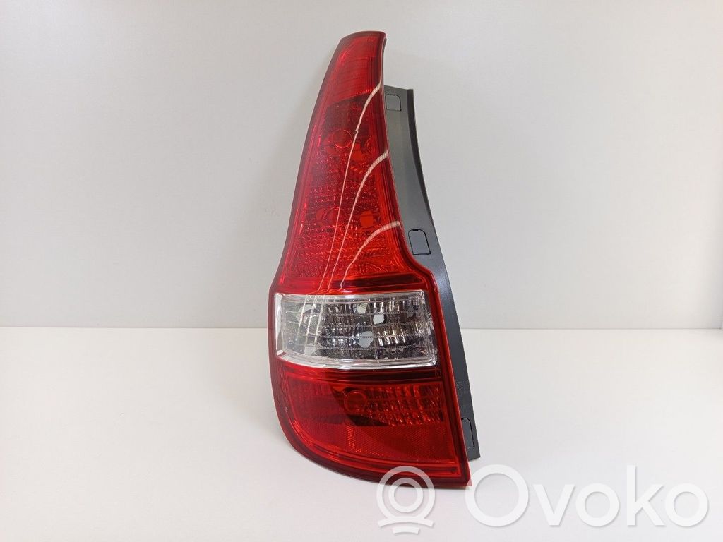 Hyundai i30 Aizmugurējais lukturis pārsegā 