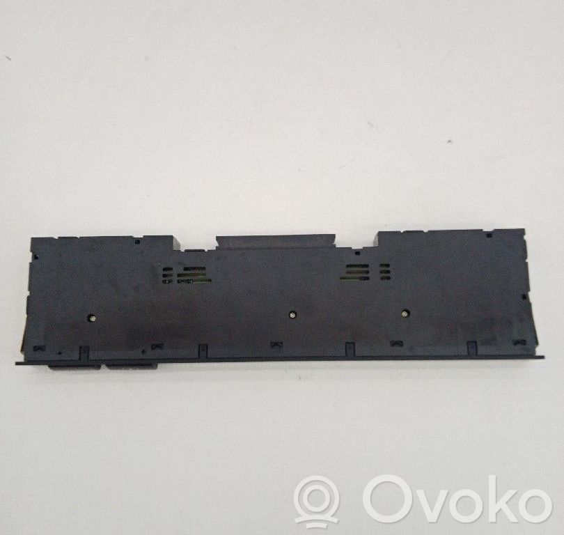Autres unités de commande / modules   61318373711,03742028