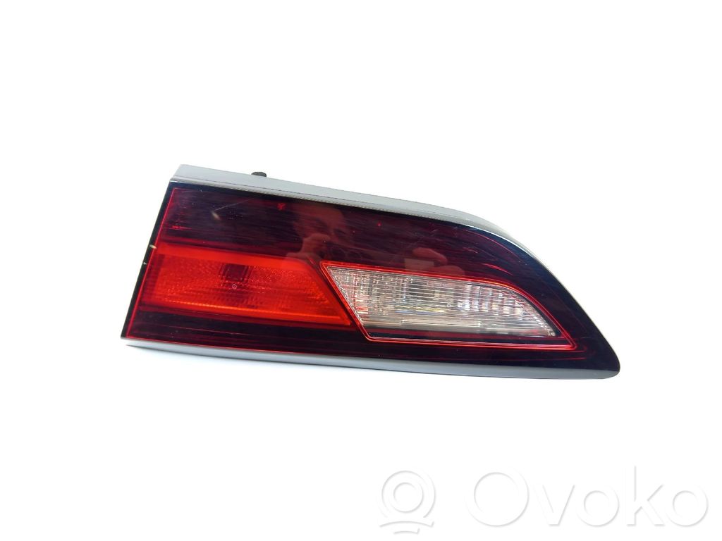 Opel Astra K Lampă spate în capacul portbagajului 