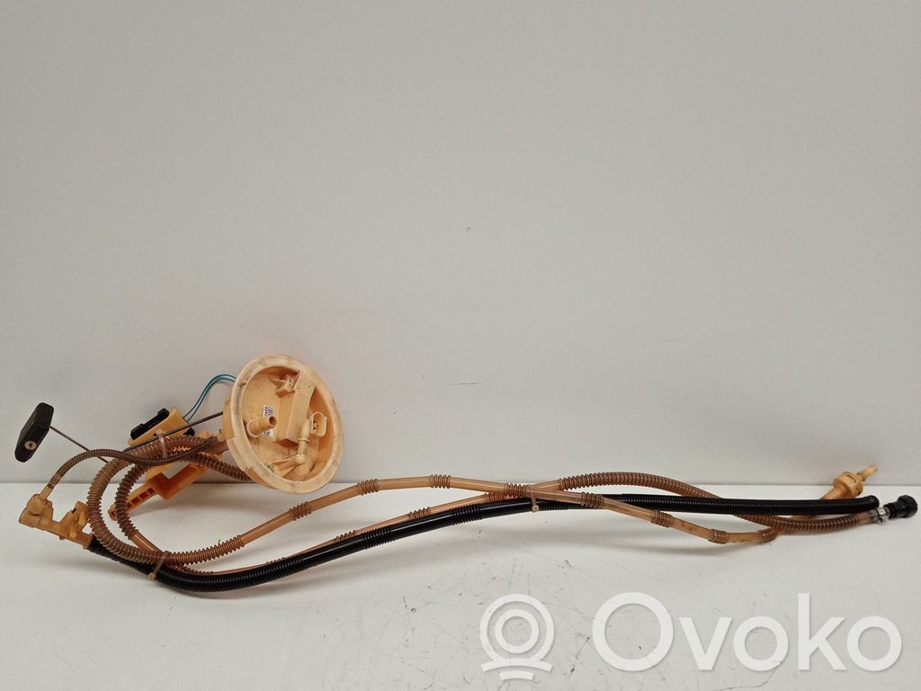 BMW 3 E90 E91 Senzor nivel combustibil 