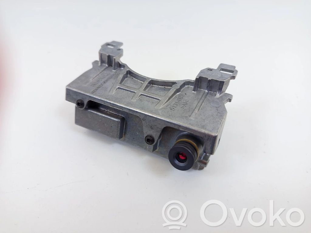 Windshield/windscreen camera   284627709R,305089,VALEO