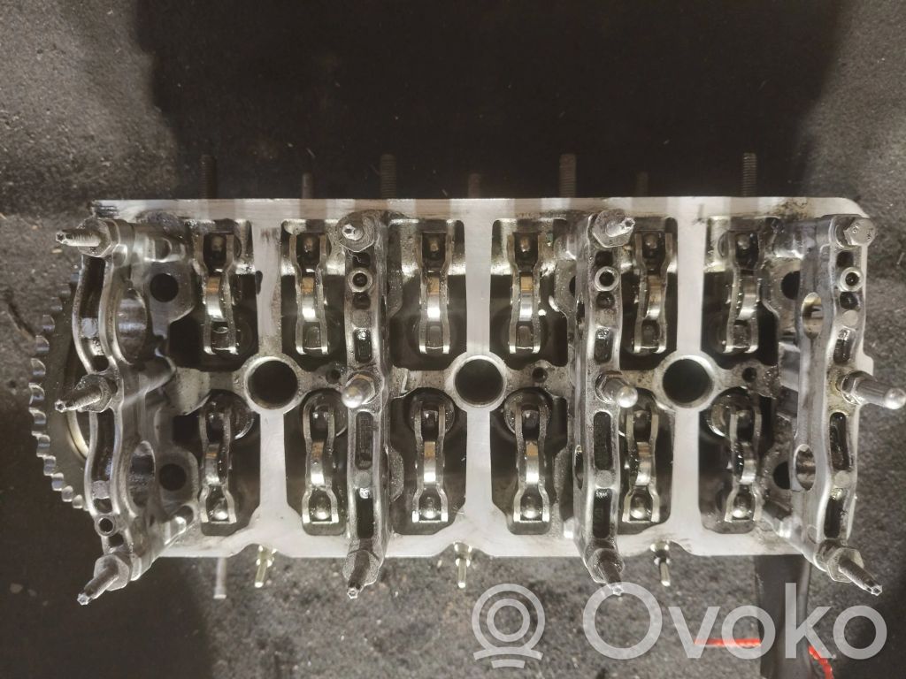 Engine head   059353FN