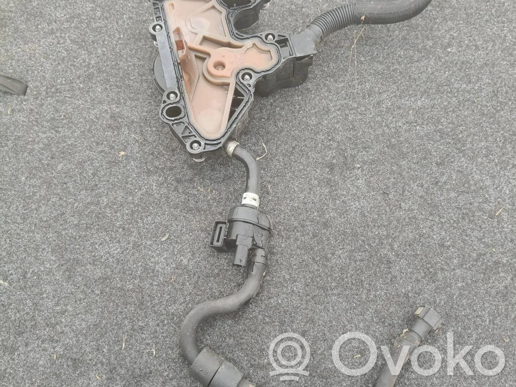 Audi A4 S4 B9 Odpowietrznik / Separator oleju 