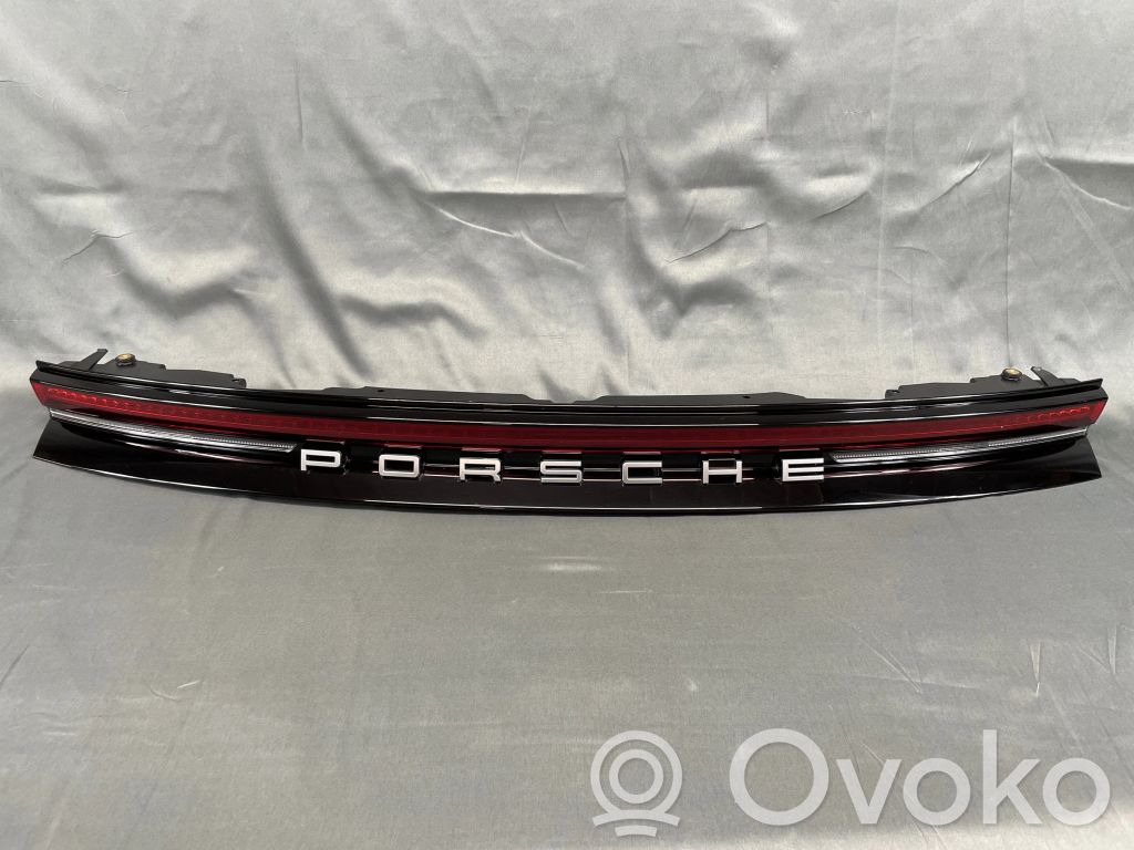 Porsche Panamera (971) Takaluukun takavalot 