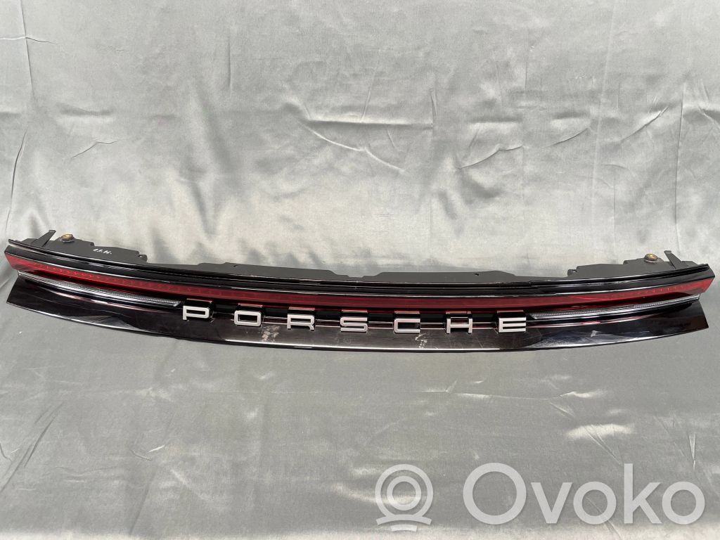 Porsche Panamera (971) Takaluukun takavalot 