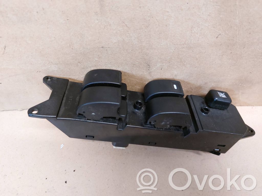 Mitsubishi Outlander Electric window control switch 
