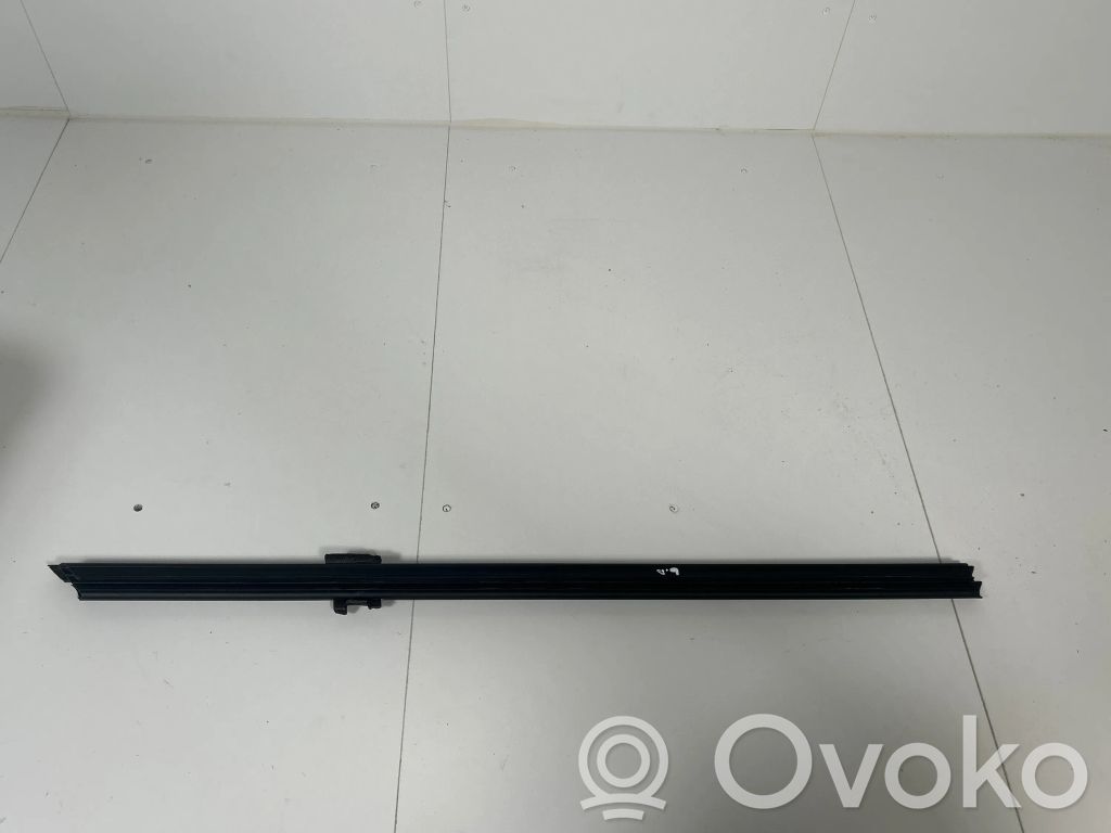 BMW 5 F10 F11 Rivestimento modanatura del vetro della portiera posteriore 