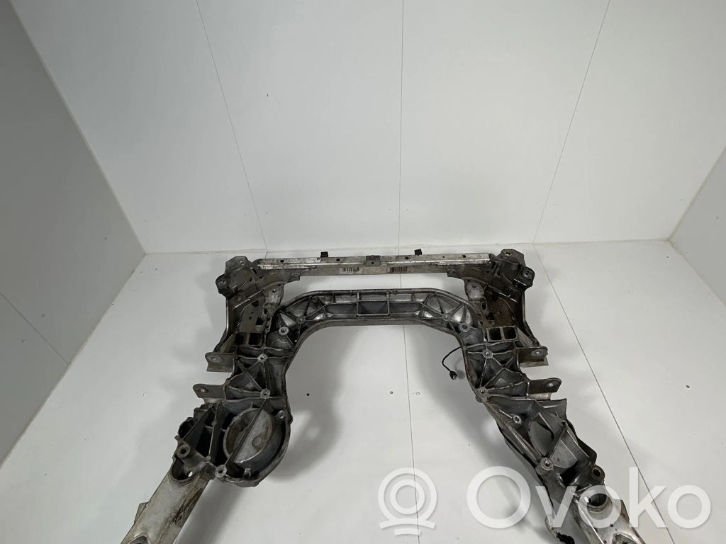BMW 5 F10 F11 Rama pomocnicza przednia 
