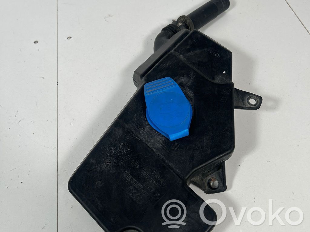 Audi A6 C7 Windshield washer fluid reservoir/tank 