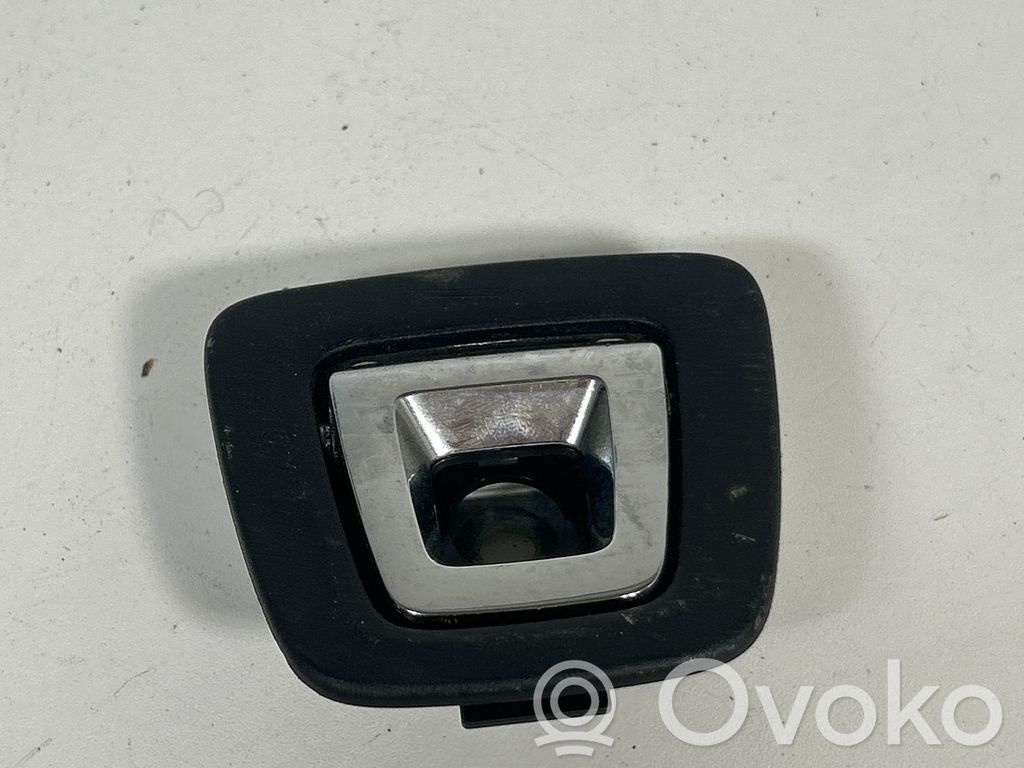 BMW 7 G11 G12 Tie down hook / loop 