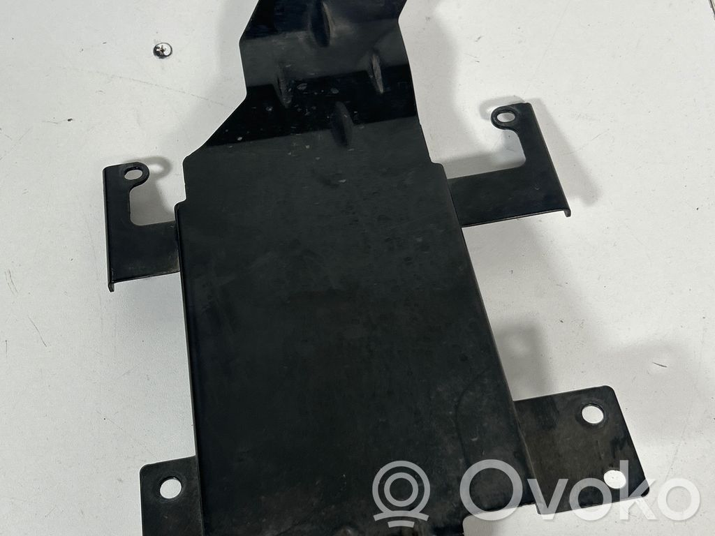 Porsche Cayenne (92A) Other engine bay part 