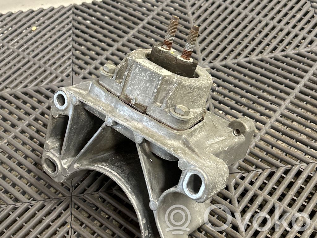 Dodge Durango Gearbox mounting bracket 