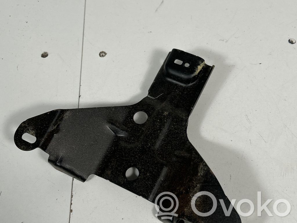 Holder (bracket)   68066452AE