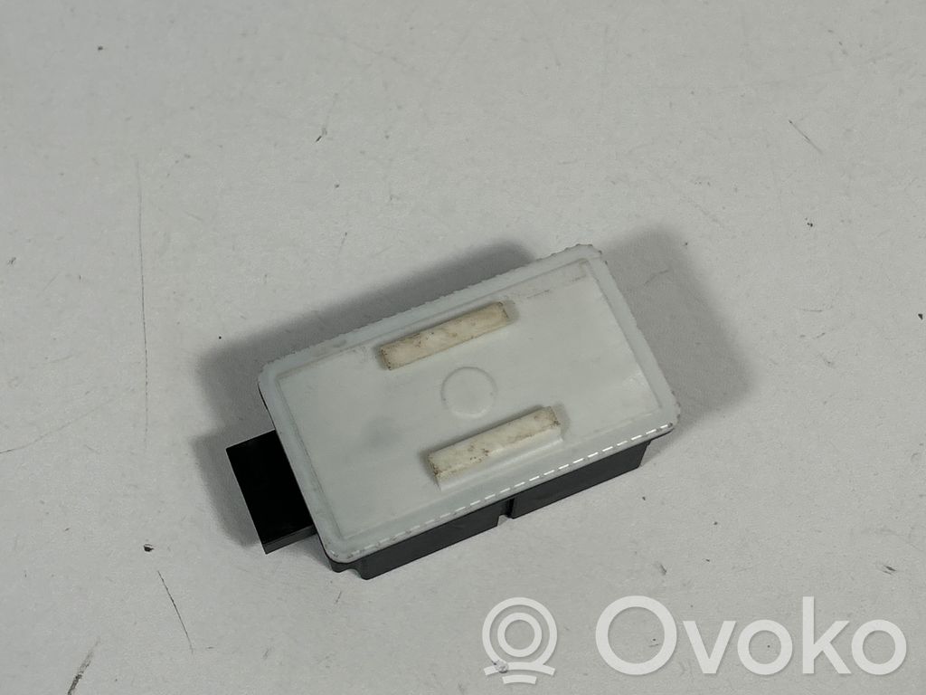 Tesla Model Y Tire pressure control unit 