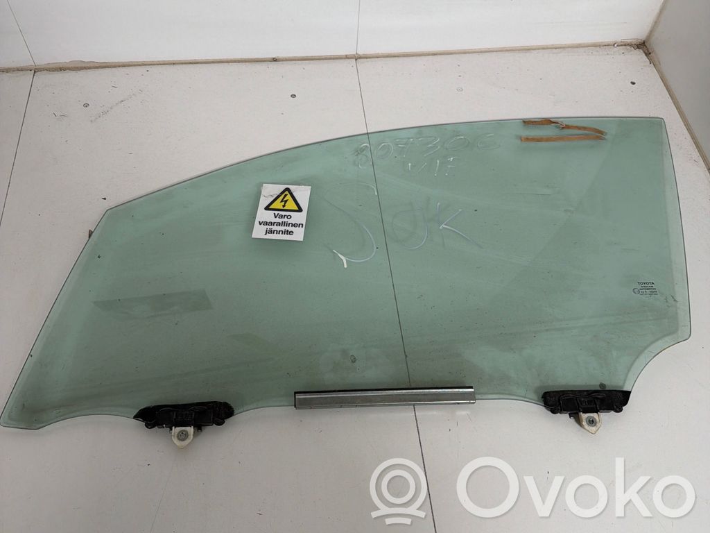 Toyota Corolla E210 E21 Front door window glass four-door 