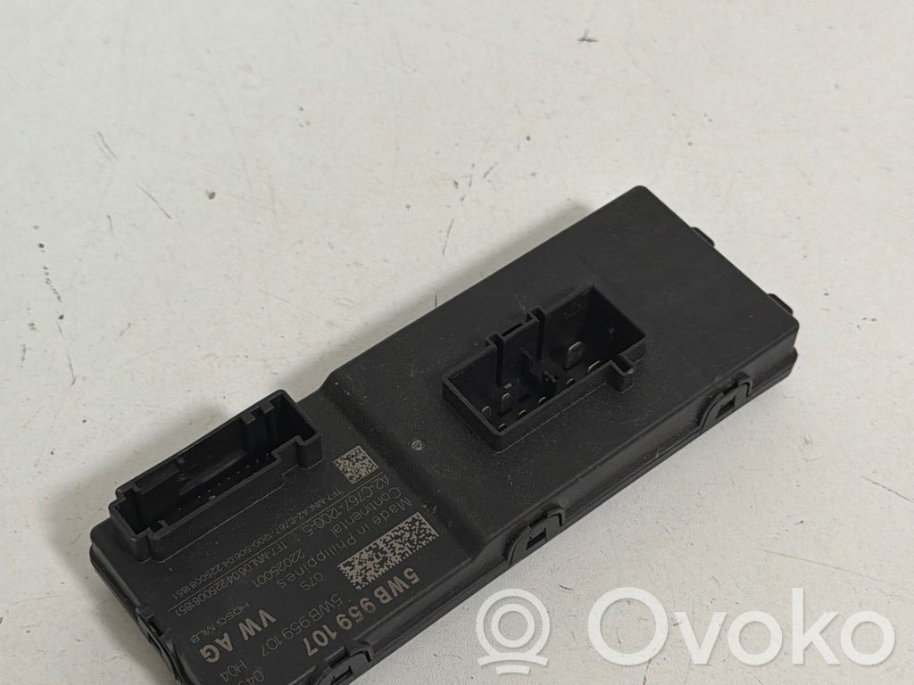 Skoda Enyaq iV Tailgate/trunk control unit/module 