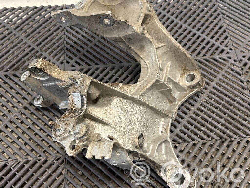Audi A6 S6 C8 4K Halterung Lager Motor 