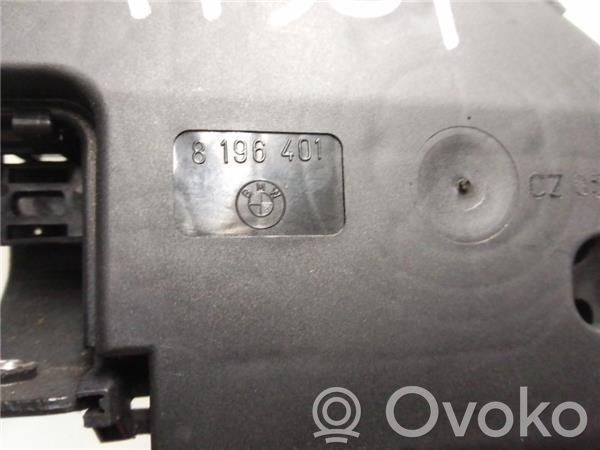Slēdzene aizmugurējam logam   8196401
