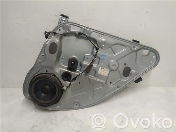 Regulador manual de la ventanilla trasera   4M51A045H22B
