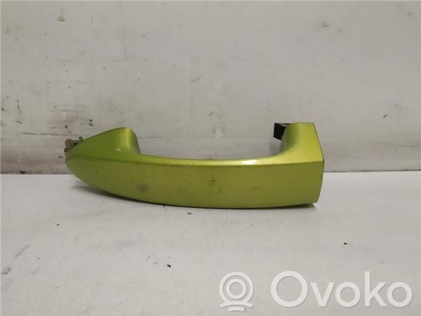 Manecilla externa puerta delantera